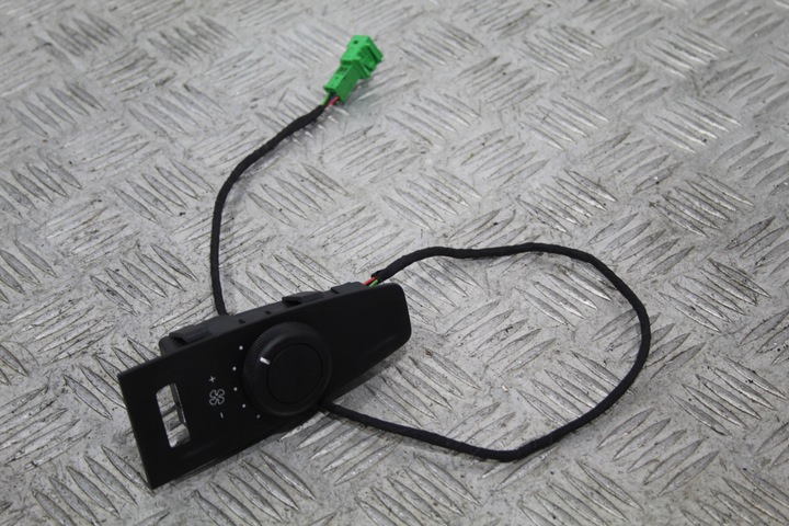 фото №1, Переключатель вентилятор c4 grand picasso ii 2