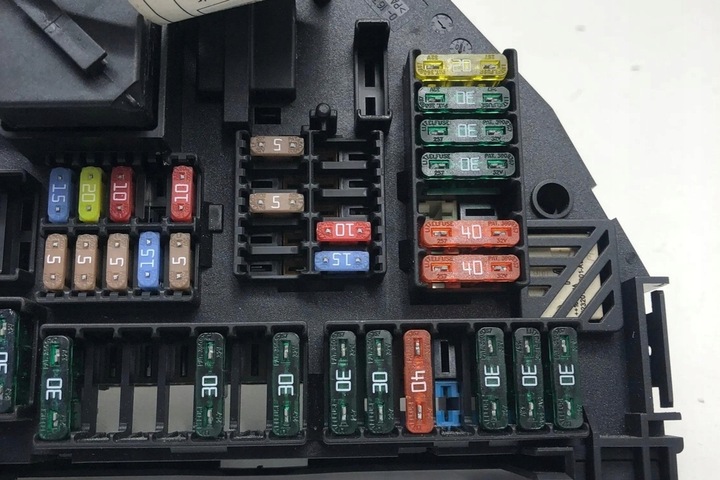 фото №10, Коробка предохранителей bmw 5 f10 9234424 2.0l дизель 135kw 2011