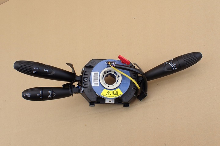 фото №10, Переключатель комбинированный рулевой/подрулевой поворотов света fiat 500 2015-