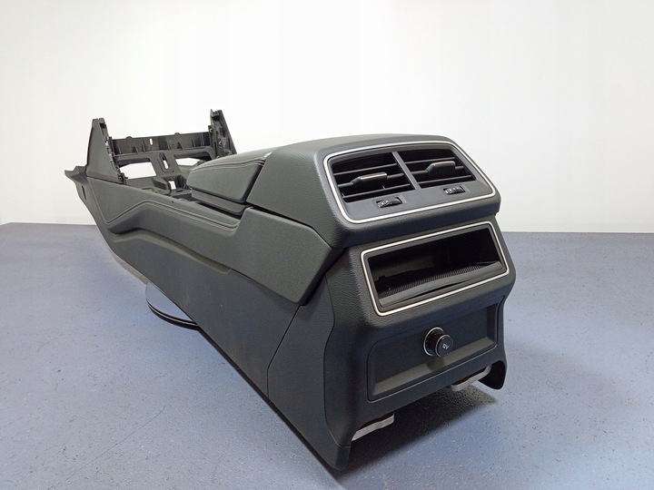 фото №4, Audi a6 c8 туннель средний подлокотник 4k1863241