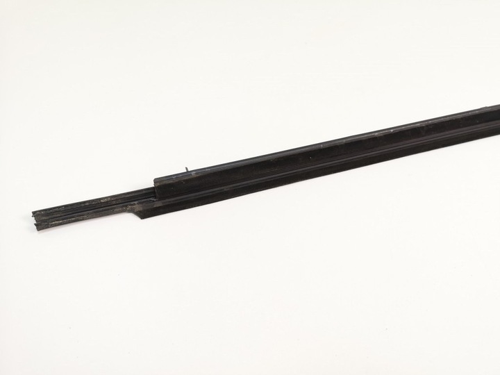 фото №6, Toyota verso 2009 планка скла задньої