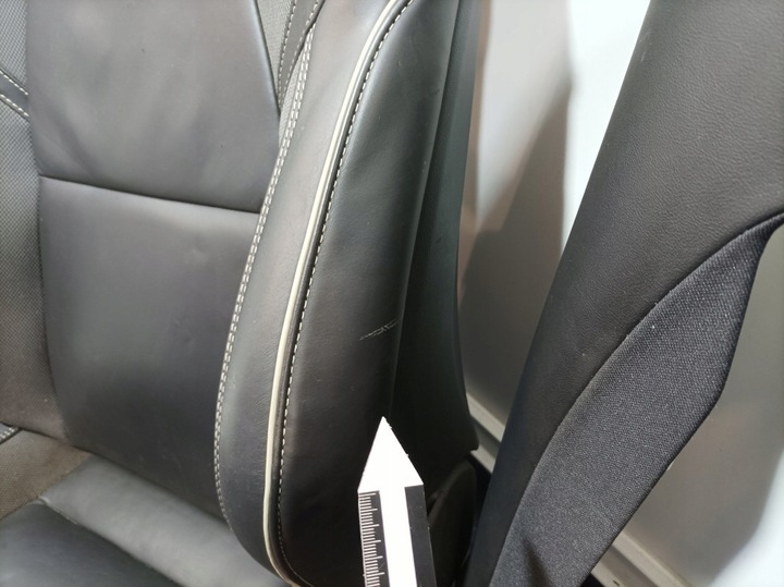 фото №7, Volvo xc60 ii сидіння диван комплект шкіра обшивки двері r-design