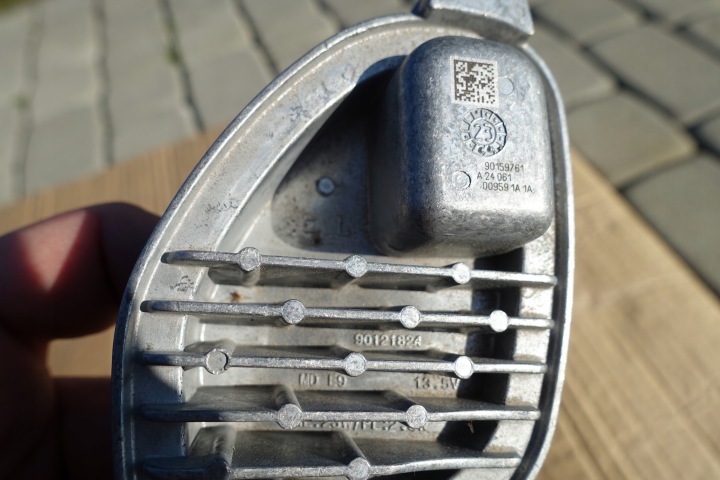 фото №6, Bmw 1 f40 f44 блок розпалу ксенону оригінал   лампи комплект e20453102 90121825 90121824