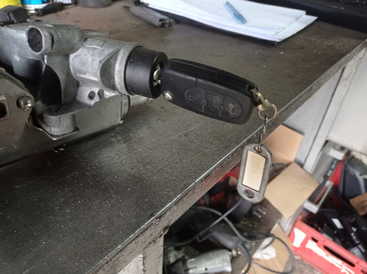 фото №5, Audi a4 b6 - замок запалювання ключ складний ключ колонка