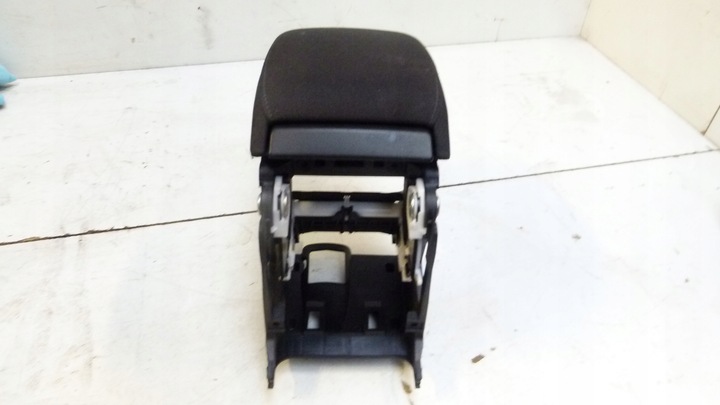 фото №12, Подлокотник skoda octavia iii 5e0864207