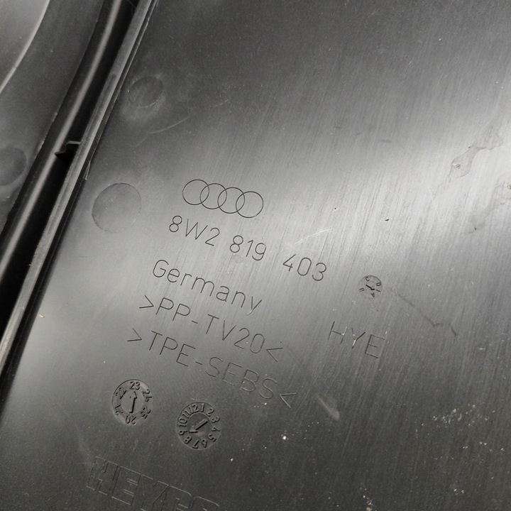 фото №5, Audi a4 s4 b9 8w 2023 панель під лобовим склом передні