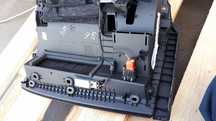 фото №6, S4 b9 a4 8w бардачок пасажира панелі 8w1880302 usa