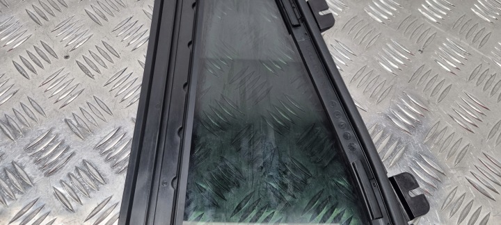 фото №12, Volvo xc90 скло кузова права задня зад 31651378