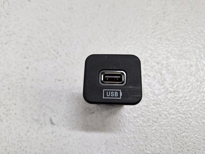 фото №1, Fiat 500x рестайлинг гнездо port usb зад 735722609