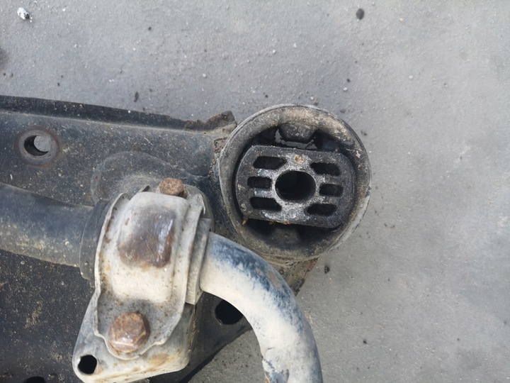 фото №8, Підрамник балка перед audi a8 d2 3.7 lubelskie