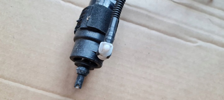 фото №8, A4 b9 8w рестайлинг помпа омывателя стекло штекер 8k5955647 a5 8w