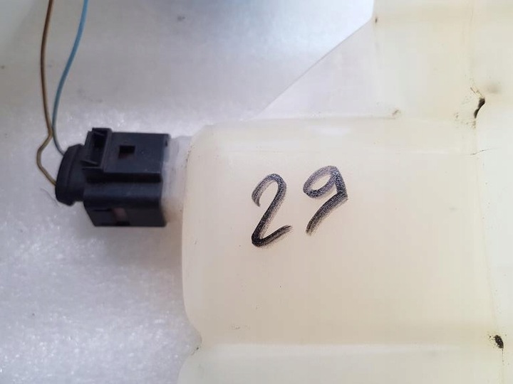 фото №8, Audi a6 c6 бачок расширительный 4f0121403n