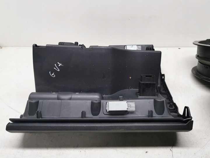 фото №6, Бардачок пассажира volkswagen golf v pius 5m1857097 all/w/g