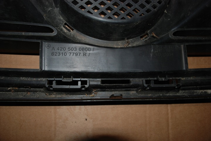 фото №14, Mercedes citan 420 w420 решітка радіатора решітка a4205030000 оригінал