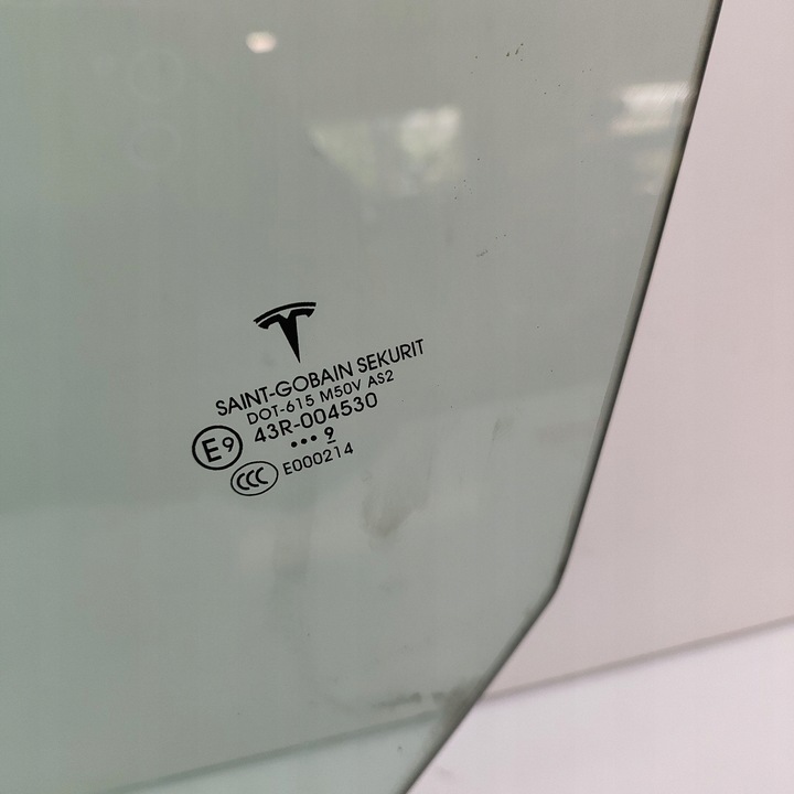 фото №6, Tesla модель 3 2019 перед сторона левая стекло дверь передних