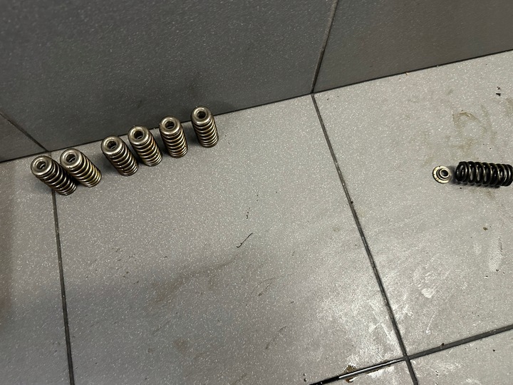 фото №15, Штовхач підніжка пружина клапанна головки bmw 3 318i g20 b48b20a 46tyś km