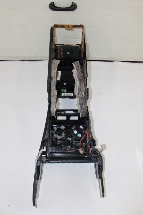 фото №9, Bmw e70 x5 підлокітник тунель середній шкіра чорна бардачок ролета тримач