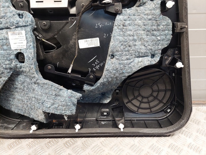 фото №8, Tesla модель s 100793610h перед права обшивки двері