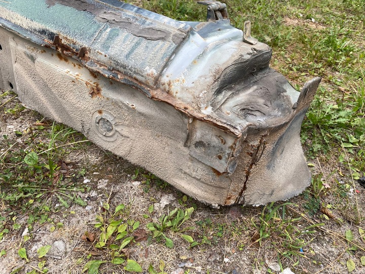 фото №12, Четверть задняя правая порог bmw e30 купе узкая лампа