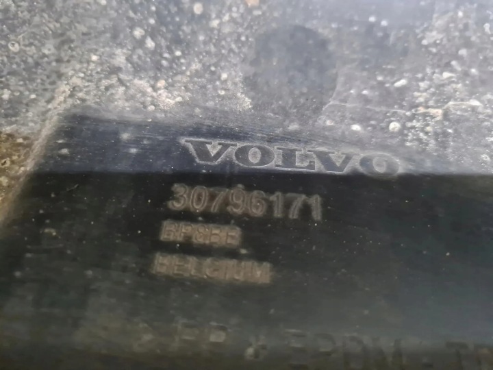 фото №9, Бампер заднє volvo xc60 ii 246 30796171 2.4l дизель 140kw 2011