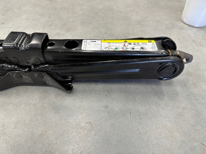 фото №7, Домкрат подъемник audi q5 80a оригинал идеальный 80a011031a