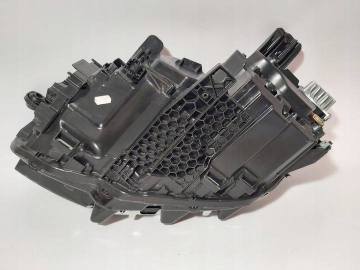 фото №11, Vw passat b8 рестайлинг лампа правая полный led 3g1941082p