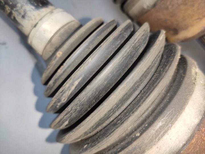 фото №7, Jeep cherokee kl 2.0 crd 13-18 піввісь правий перед шарнір справна 52123760ab