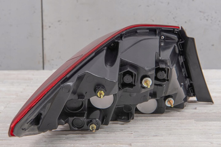 фото №14, Hyundai elantra vi ad 2018-2020 кузовна лампа задня права 92402f2500