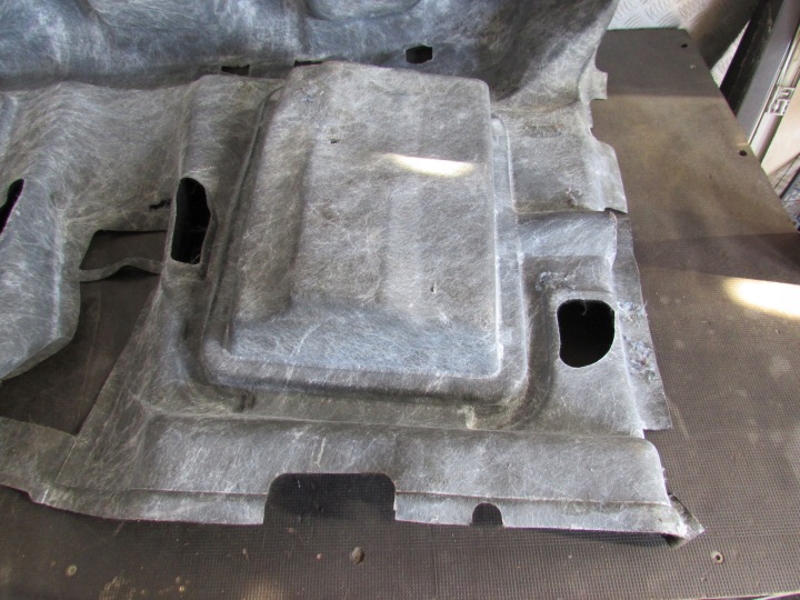 фото №11, Покрытие пол 8v41s11654 ford kuga i 08-13 r.