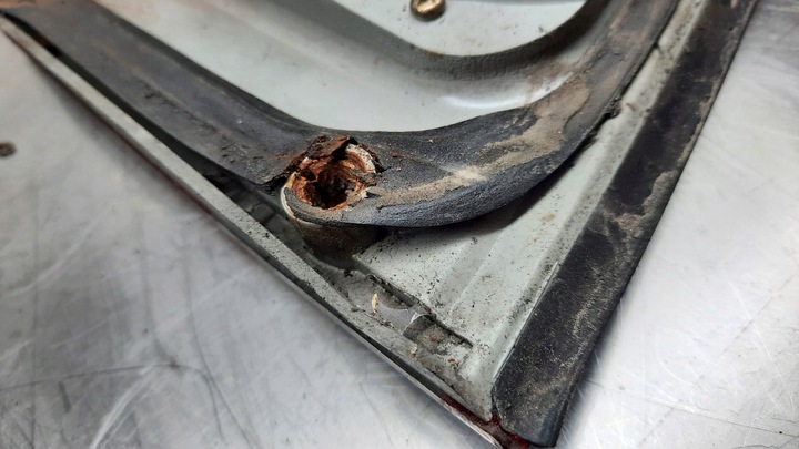 фото №7, Лампа зад задняя левая крышка kia carens ii