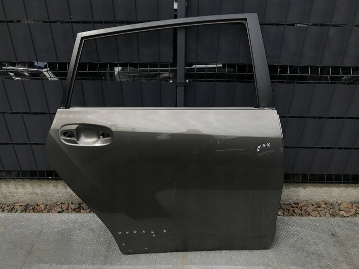 фото №1, Toyota verso праві двері зад задні задні 2009-2018