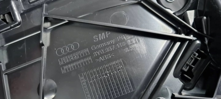 фото №7, S3 8y a3 боковина двері праві перед шкіра bang olufsen 8y0867104d