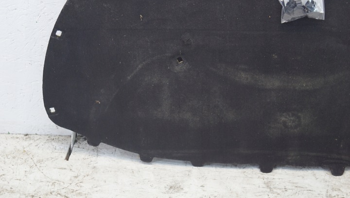 фото №6, Шумоізоляція капота + застібки vw polo 6r рестайлінг