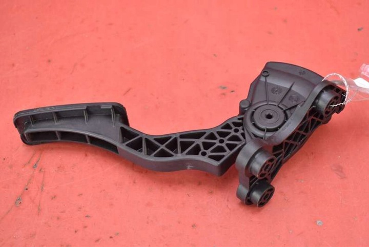 фото №6, Потенциометр педаль газа eu 32700-xxxxx hyundai i30 i 1.6 crdi 116 km 07-10