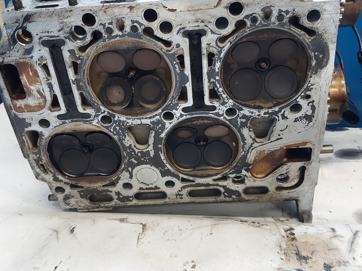 фото №12, Головка passat b5 fl w8 bdn 4.0 v8 07d103373f