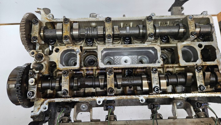 фото №8, Ford mondeo mk iv mazda 6 2.3 b l3g7 6m8g-6090-a головка двигуна