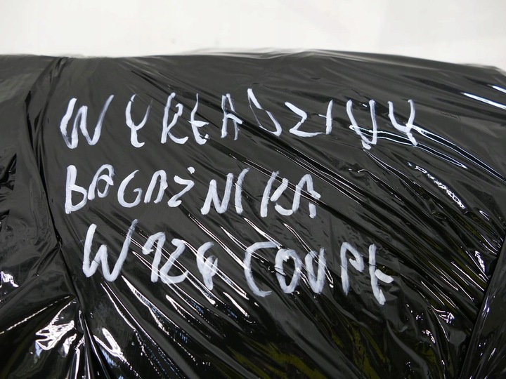 фото №13, Mercedes w124 рестайлінг купе оббивка салон багажника комплект