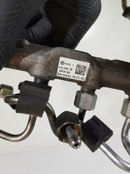 фото №12, Планка впрыскивающий датчики 04l089g vw audi skoda 2.0 tdi dfs 04l130764d