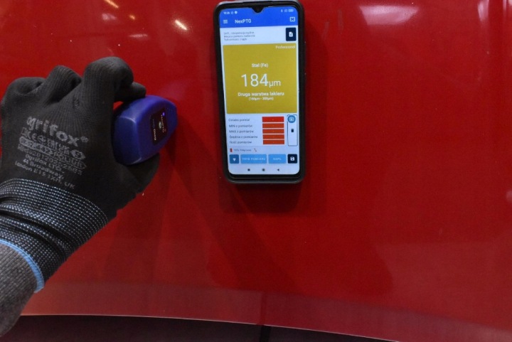фото №10, Капот крышка двигателя красная toyota auris 1 i 06-09
