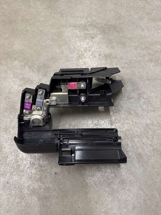 фото №1, Клемма плюсовая предохранитель audi a6 a7 c8 4k0915459b оригинал 100% исправная