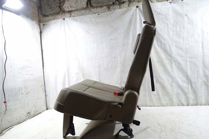 фото №8, Chrysler town country 11- сидіння шкіра 3 ряд лівий