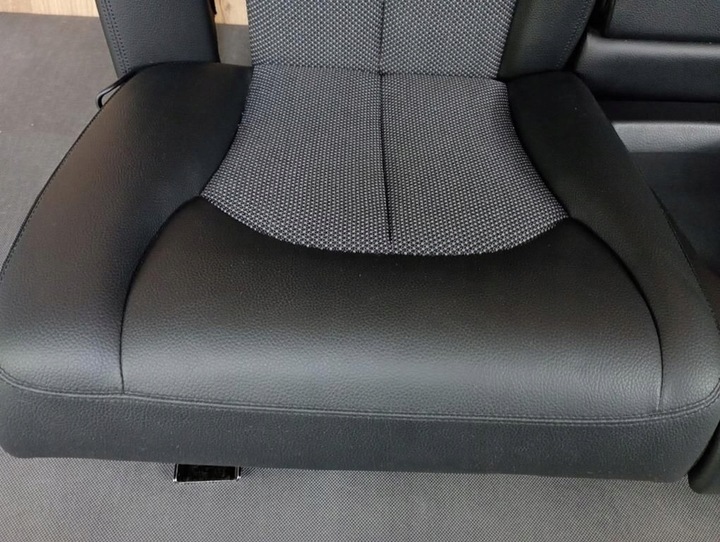 фото №7, Mercedes clk w209 рестайлінг диван зад задня комплектна