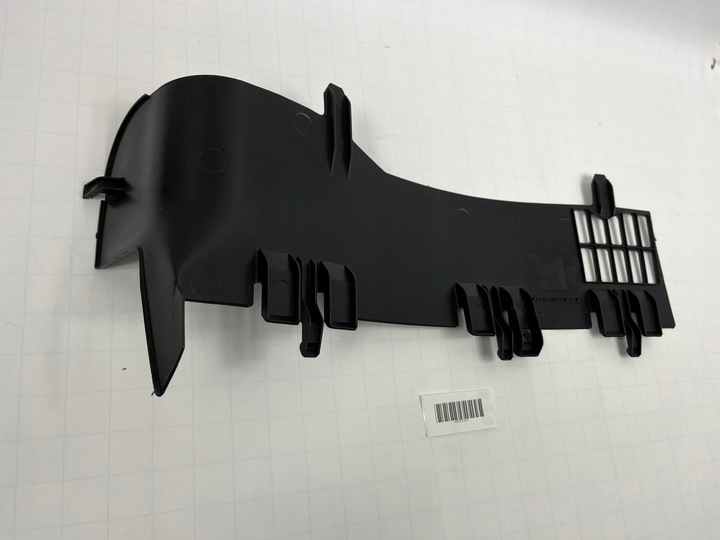 фото №6, Защита нижняя панели распределительной na nogami пассажира mercedes w124 1246890208