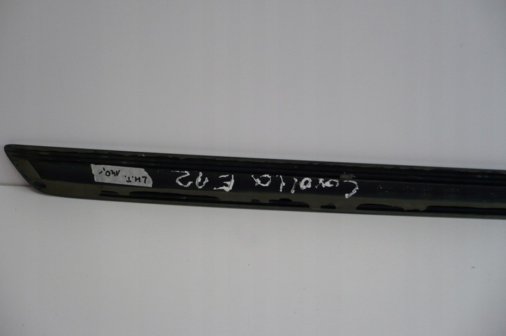 фото №7, Toyota corolla e 12 e12 планка двері ліва зад 5 двері