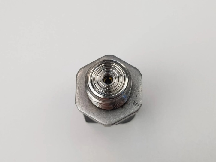 фото №6, Датчик тиску пального bmw g11 g12 g20 g30 b57 3.0d 0281006453