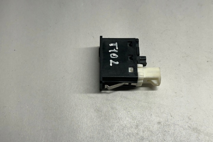 фото №8, Додатковий з'єднувач мультимедіа aux/usb bmw 7 f01, f02 9237653 4.4l