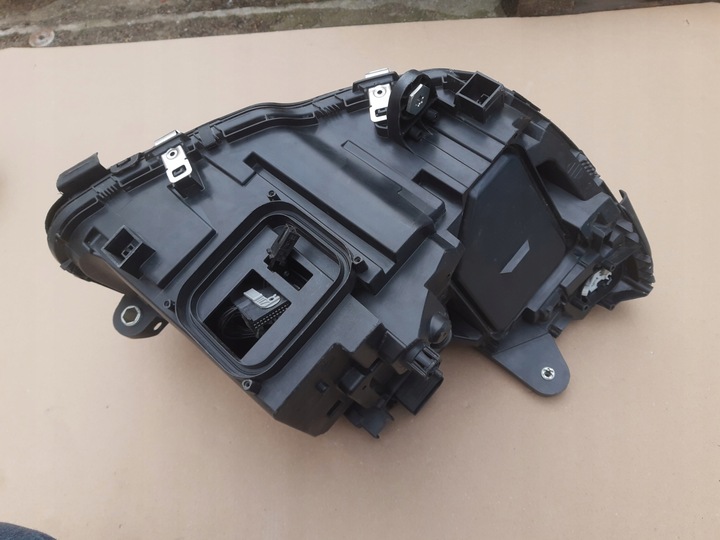 фото №9, Mercedes c w205 usa левая лампа led performance a2058201561