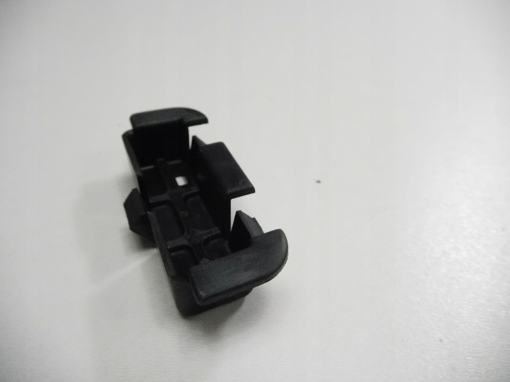 фото №9, Крепление люк renault r21 oem номер 7700784509