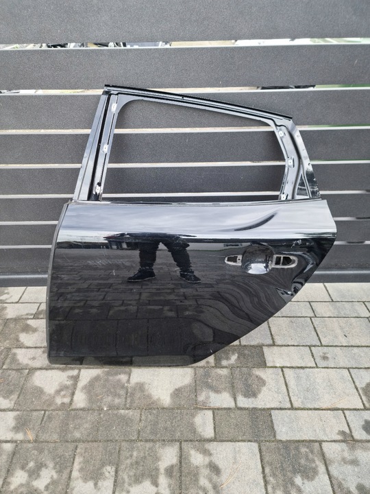 фото №1, Volvo v40 ii дверь левая задние зад