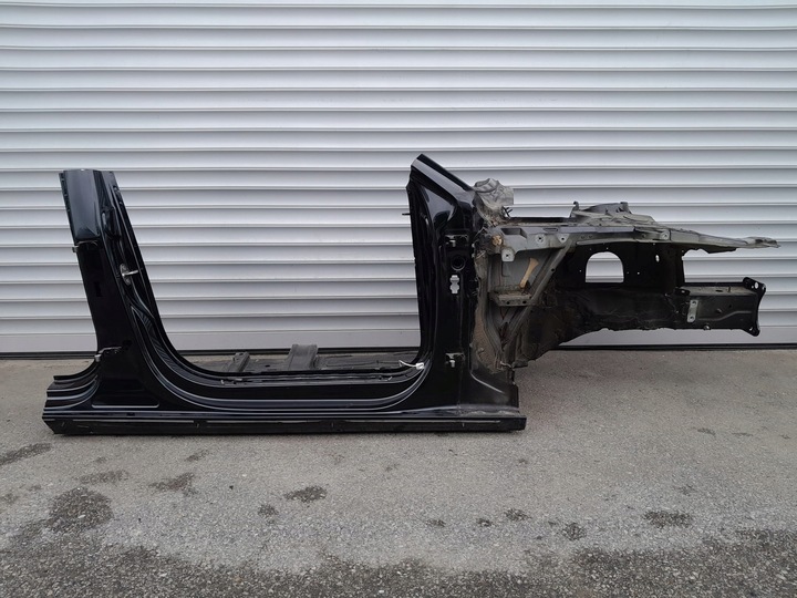 фото №1, Audi a4 b9 рестайлінг sedan чверть лонжерон поріг стійка права перед ly9t